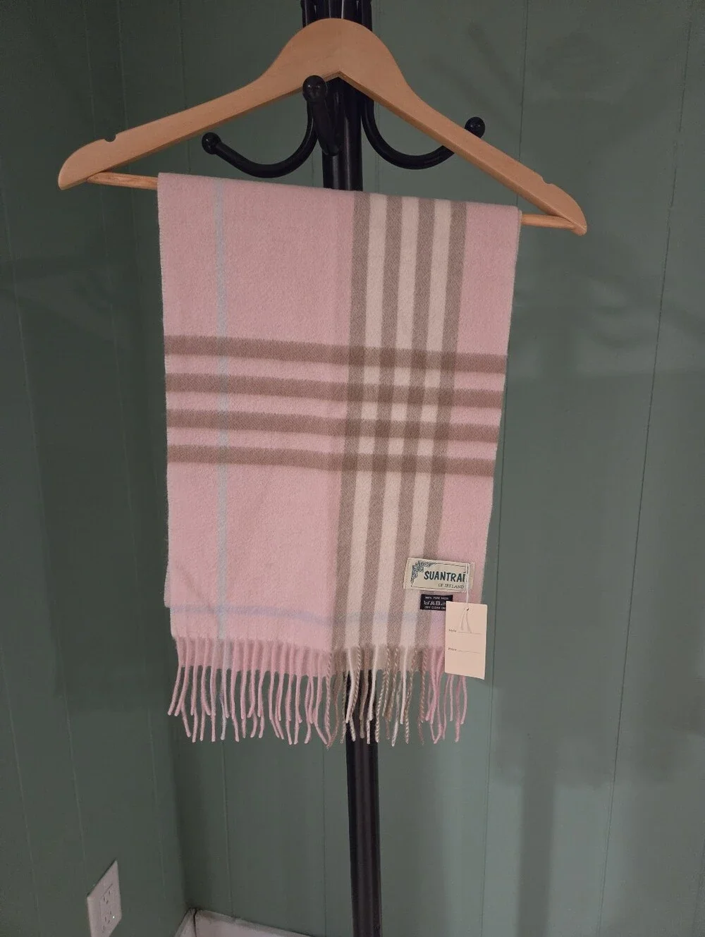 NWT Suantrai of Ireland 100% Wool Scarf